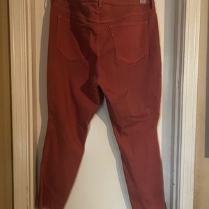 Women’s Old Navy Rockstar Mid Rise cut out knee jeans Rose Gold